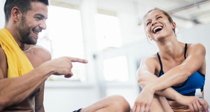 Homme et femme entrainement fitness